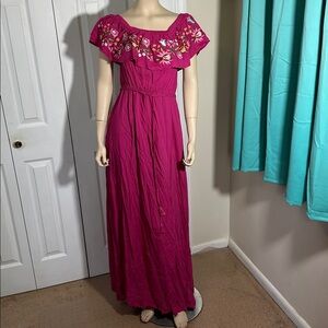 DAVI & DANI Fuchsia Floral Embroidered Dress